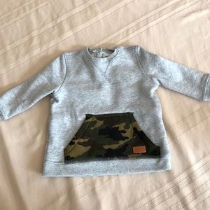 7 for all Mankind Gray& camo sweatshirt